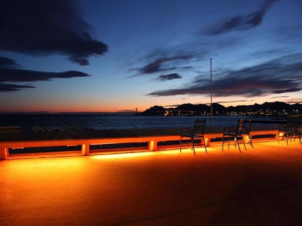 Cannes Front Beach Pools Apartment Exterior photo